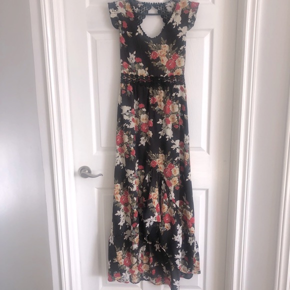 Long Floral Maxi High/Low Dress w. Beautiful Lace - Picture 4 of 9